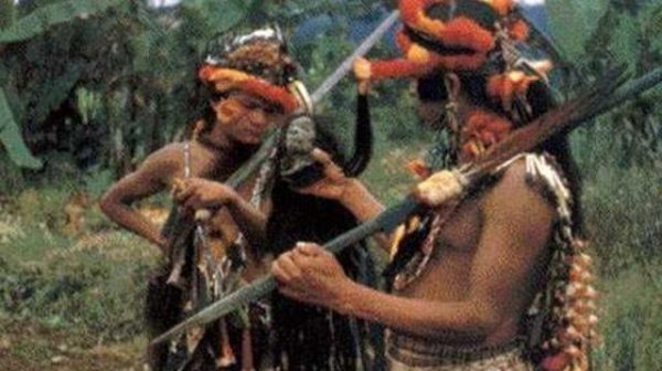世界十大奇异民族，竟有禁止女人穿裤子的民族