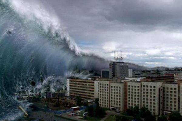 世界最高的地震海浪，海底地震掀起85米高巨浪