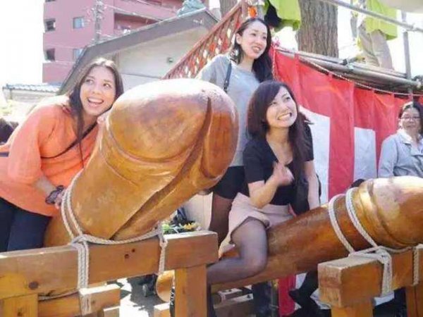 盘点日本十大奇葩节日，这个节日不忍直视