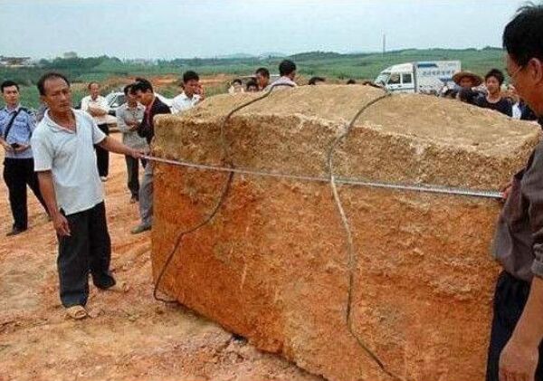 广西七星巨棺墓主身份之谜 棺底惊现北斗七星