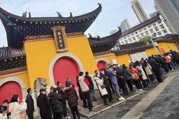 全国香火最旺寺庙排名榜：求姻缘来红螺寺