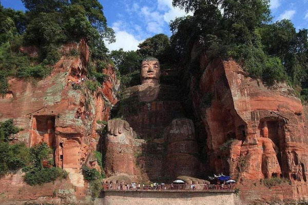 世界上最大的石刻大佛，乐山大佛通高71米