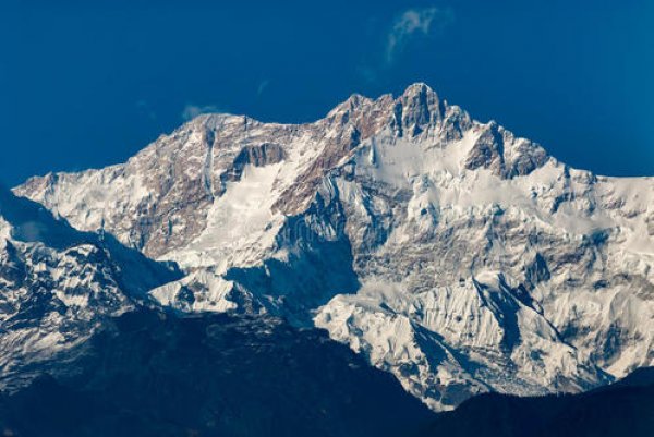 世界第三高峰是什么峰？干城章嘉峰海拔8586米