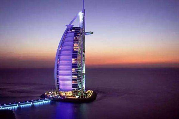 世界上最豪华的酒店在哪里？迪拜帆船酒店