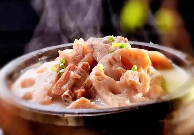 湖北最有名的5道名菜：诸葛烤鱼上榜，排骨藕汤居第一