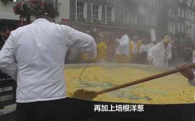 世界上最大的炒蛋：共用了62000个鸡蛋，场面太夸张！