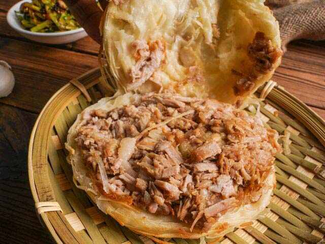 去西安必吃的5道美食：肉夹馍、羊肉泡馍、葫芦鸡包揽前三