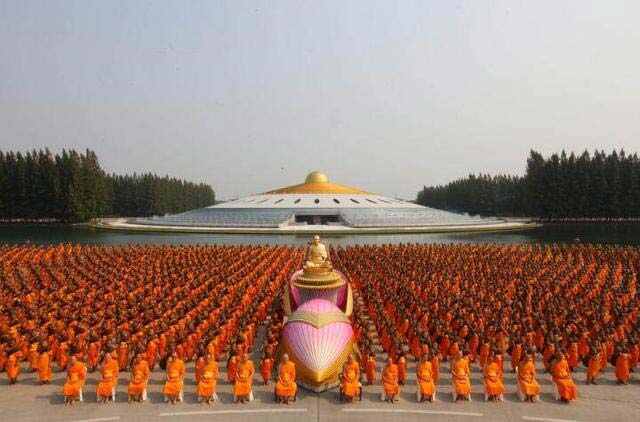 世界上最宏伟的五座超级大寺庙，中国的布达拉宫上榜