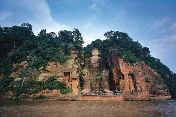 乐山旅游景点哪里好玩？乐山旅游十大必去景点