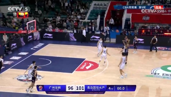 CBA-鲍威尔31+10陈盈骏21分 广州主场不敌青岛