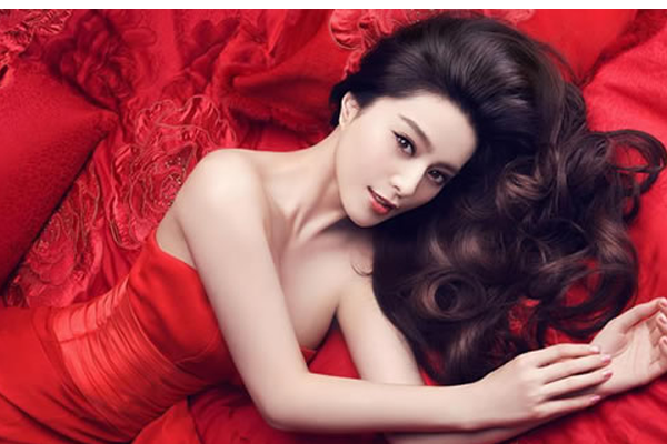 2020年中国十大女明星排行榜，第一居然是她......