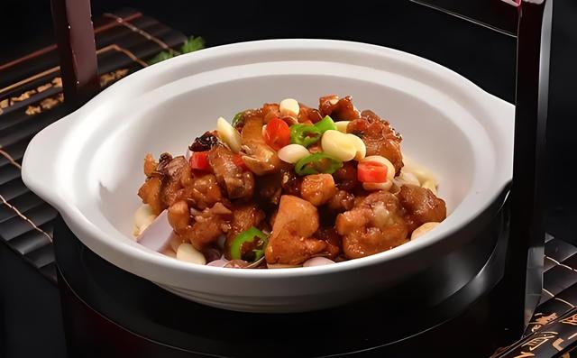 江西宜春著名的十大名菜，万载三杯鸡排第一位