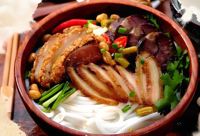 桂林著名的十大美食：灵川狗肉上榜，桂林米粉夺冠