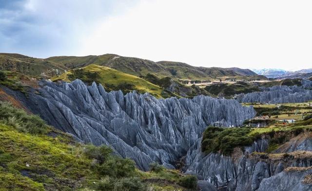 川西六个著名景点：新都桥上榜，墨石公园居首位
