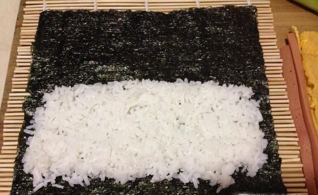 怎样做三文鱼寿司卷