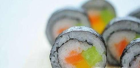 怎样做三文鱼寿司卷