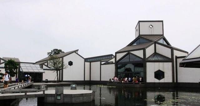 怎样在人多的景区拍照？