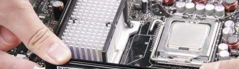 和平精英电脑版下载到模拟器上游戏卡顿怎么办？