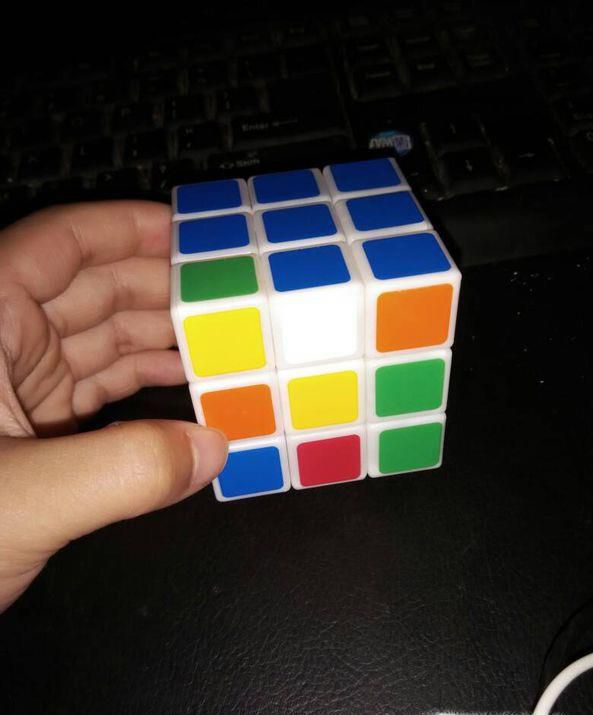 魔方如何对出一个面