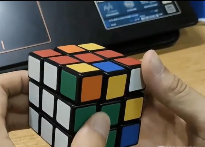 怎样玩三阶魔方