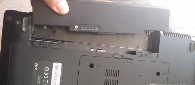 如何将笔记本电脑的硬盘取出并改为移动硬盘