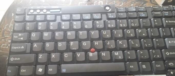 笔记本键盘按键的拆卸与安装