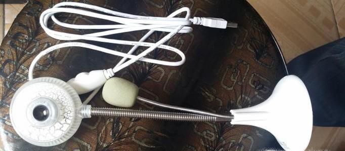 电脑上怎么安装摄像头