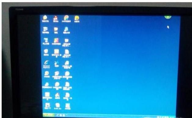 调分辨率之后怎么将显示不全的桌面调为全屏显示