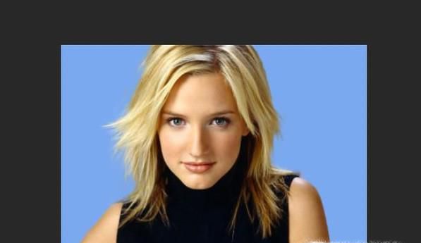 ps图片如何抠图及如何换人物背景