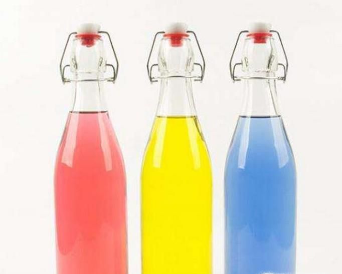 如何用ps给瓶子做水珠效果