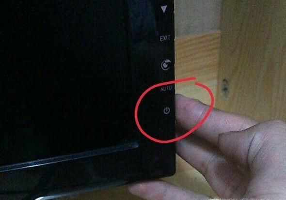 电脑开机显示不出图像怎么办