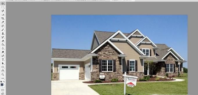 如何把一幅照片 PS 成手绘动漫风格