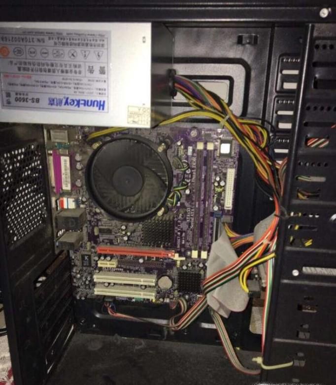 电脑的主机有那几部分组成