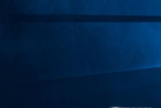 怎么知道系统是否装在固态硬盘里？