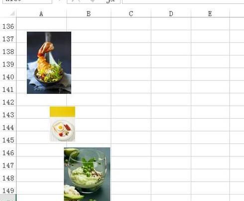 excel表格中的图片对齐且大小一致