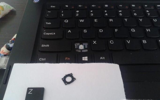 华硕笔记本电脑键盘按键掉了脱落了怎么办?