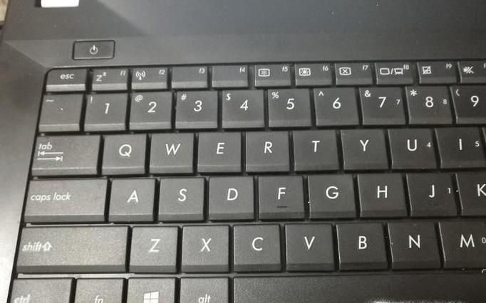 电脑键盘ESC的快捷功能