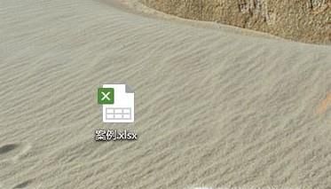 excel 如何设置使行高和列宽相同？