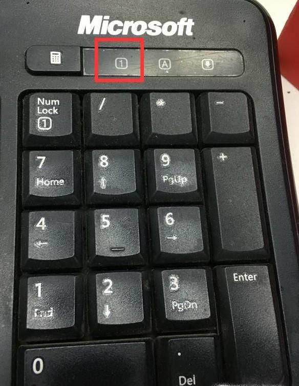 电脑键盘右边的数字打不出来怎么办？