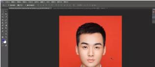 如何用Ps将白底照片换成蓝底照片