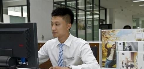自媒体怎么挣钱的？