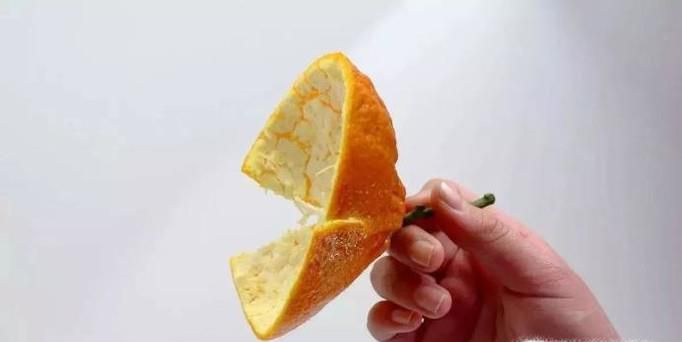 怎么用橘子皮解锁手机？