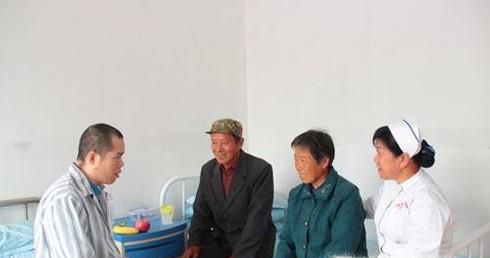 看望病人应该买些什么？说些什么？