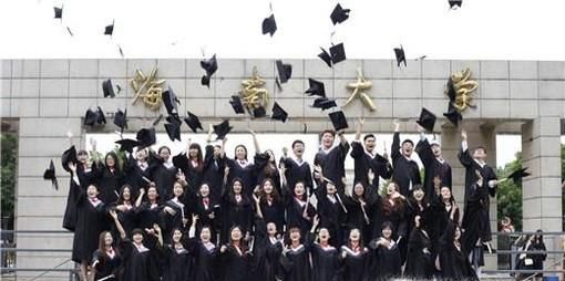 拍毕业照应该注意什么