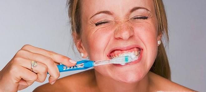 怎样刷牙才正确？