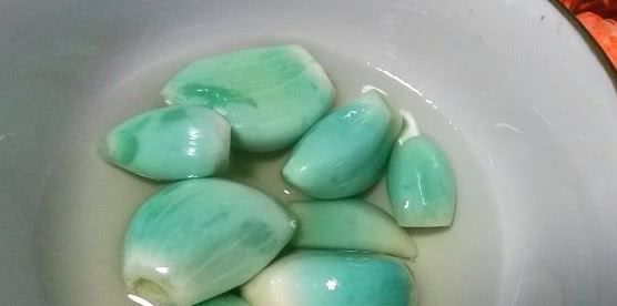 大蒜不能和什么一起吃？