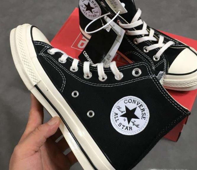 如何判断匡威鞋标的真假