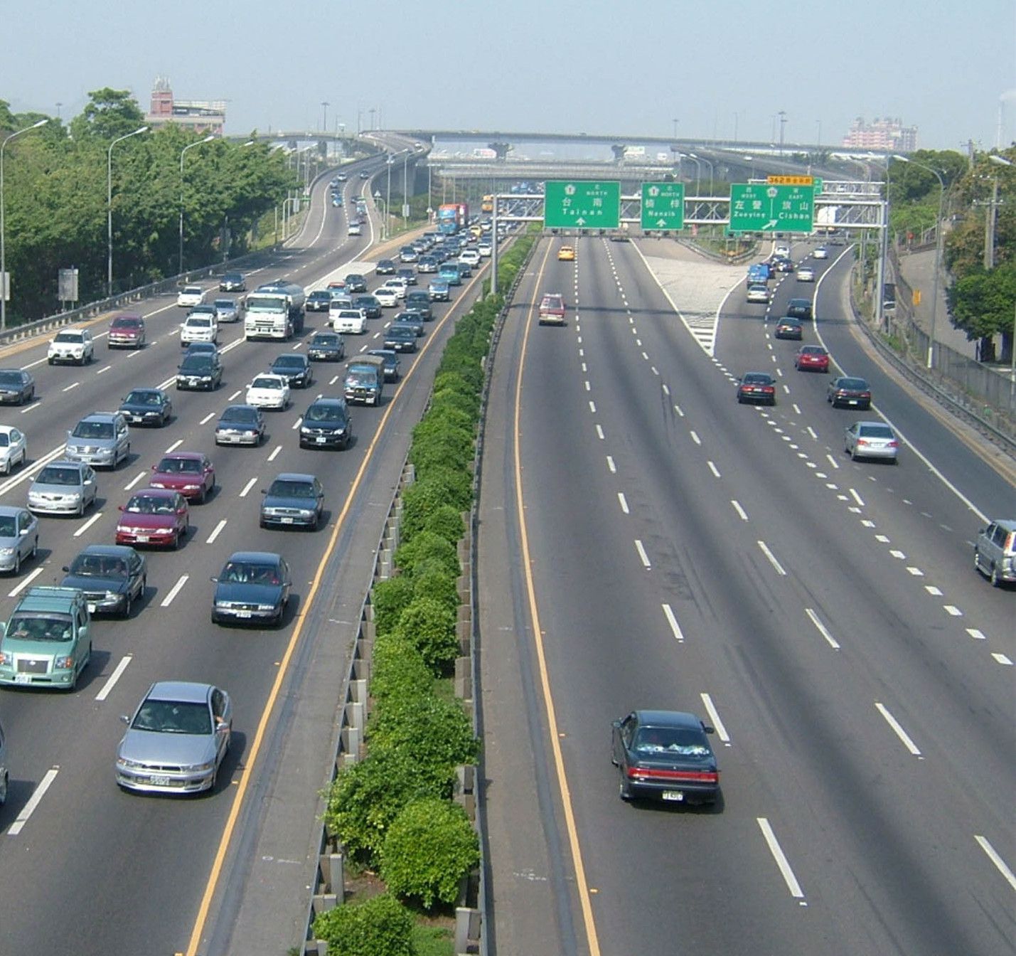 国庆节高速免费吗？