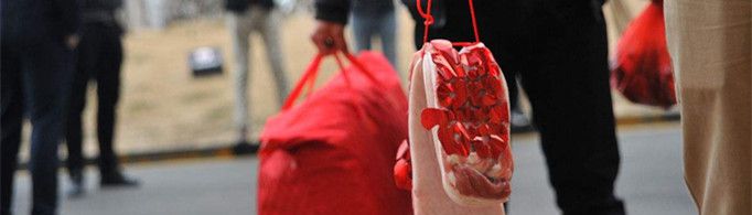 结婚的时候为什么挂块肉？