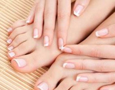 手指甲和脚趾甲哪个长得更快？